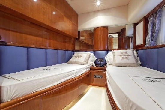 Azimut 80 Carat usado à venda