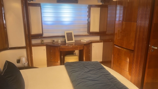 Azimut 80 Carat usado à venda