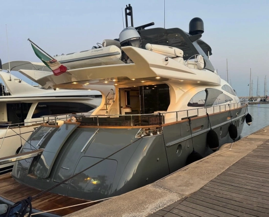 Azimut 80 Carat usado à venda
