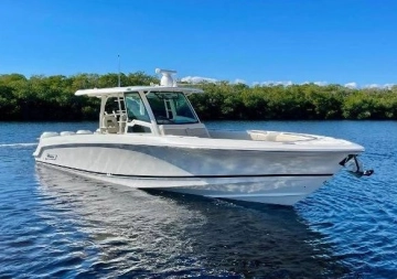 Boston Whaler 380 OUTRAGE usado à venda