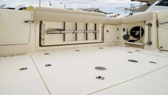 Boston Whaler 380 OUTRAGE de segunda mano en venta