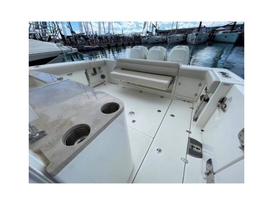 Boston Whaler 380 OUTRAGE de segunda mano en venta