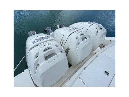 Boston Whaler 380 OUTRAGE de segunda mano en venta