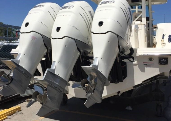 Boston Whaler 380 OUTRAGE de segunda mano en venta
