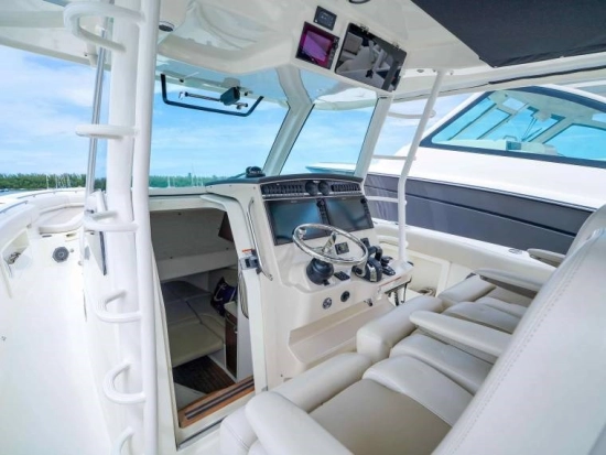 Boston Whaler 380 OUTRAGE de segunda mano en venta