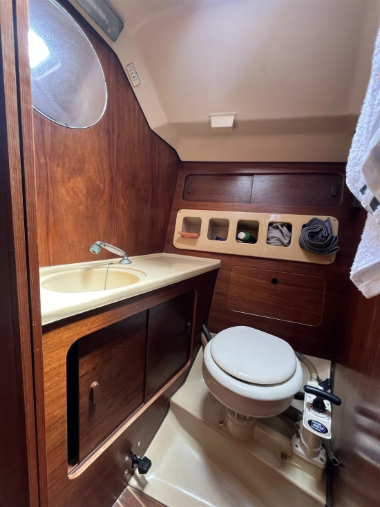 Comar Yachts COMET 1050 usado à venda