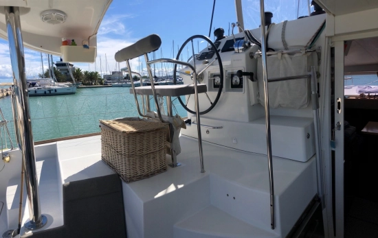 Lagoon 400 S2 usado à venda
