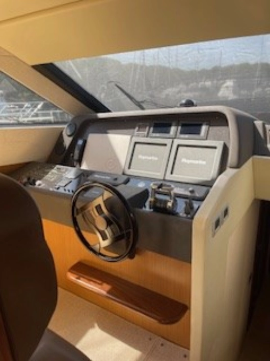 Ferretti 681 de segunda mano en venta