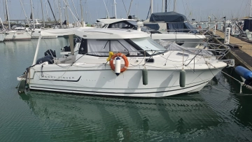 Jeanneau Merry Fisher 755 usado à venda