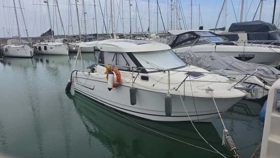 Jeanneau Merry Fisher 755 usado à venda