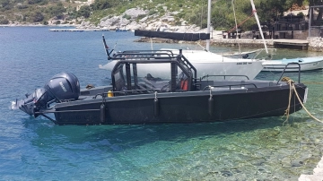 XO BOATS DFNDR 8 usado à venda
