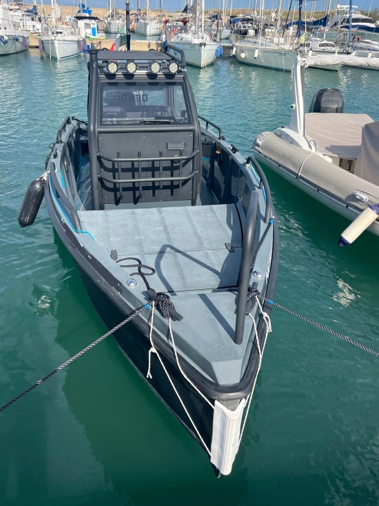XO BOATS DFNDR 8 usata in vendita