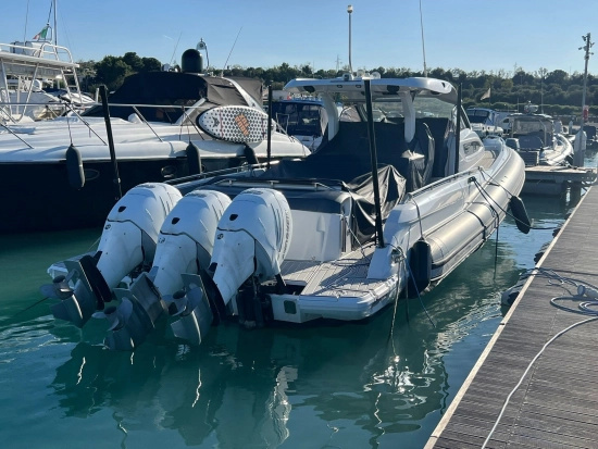 Explosion Marine X 44 usata in vendita