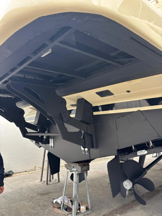 Ferretti ALTURA 690 usado à venda