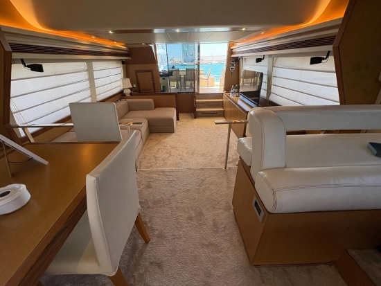 Ferretti ALTURA 690 usado à venda