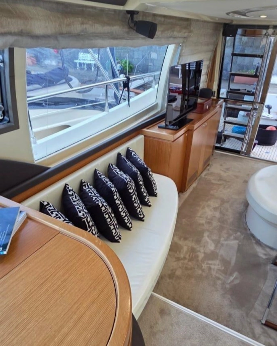 Ferretti 470 usata in vendita