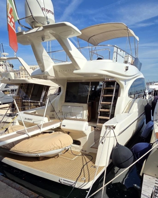 Ferretti 470 usata in vendita