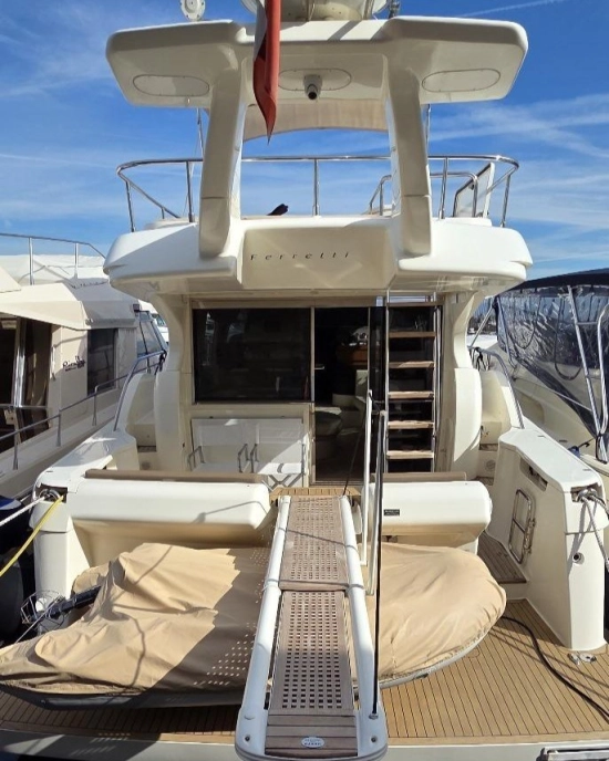 Ferretti 470 usata in vendita