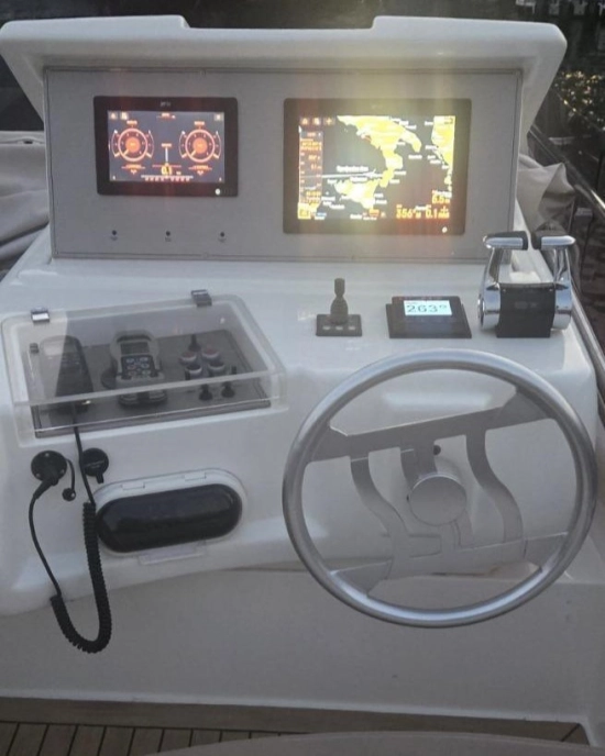 Ferretti 470 usata in vendita