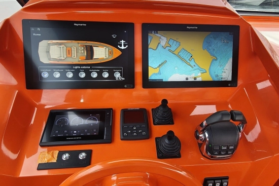 Vanquish Yachts VQ52 HT usado à venda