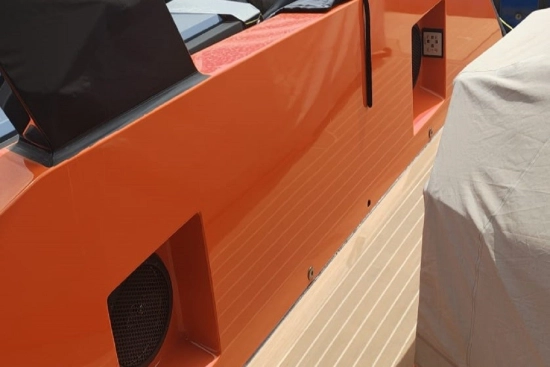 Vanquish Yachts VQ52 HT usado à venda