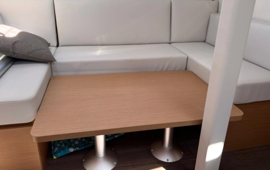 Jeanneau Sun Odyssey 380 usado à venda