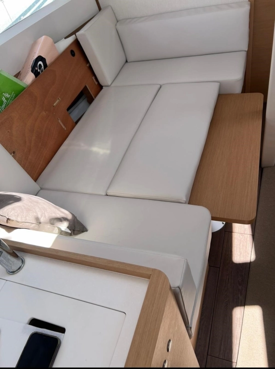 Jeanneau Sun Odyssey 380 usado à venda