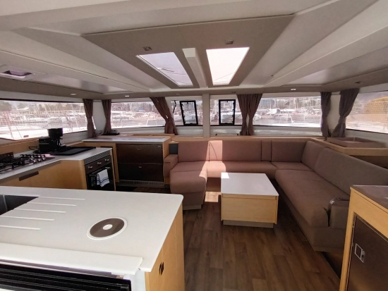 Fountaine Pajot Tanna 47 usado à venda