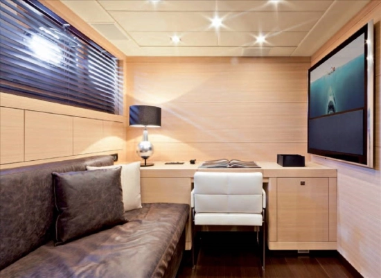 Overmarine Mangusta 92 de segunda mano en venta