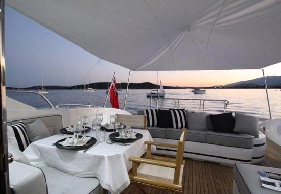Overmarine Mangusta 92 de segunda mano en venta
