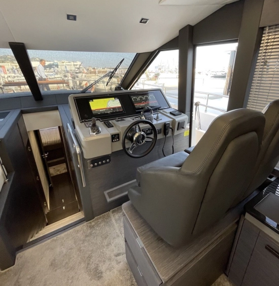 Cayman Yachts F580 nuova in vendita