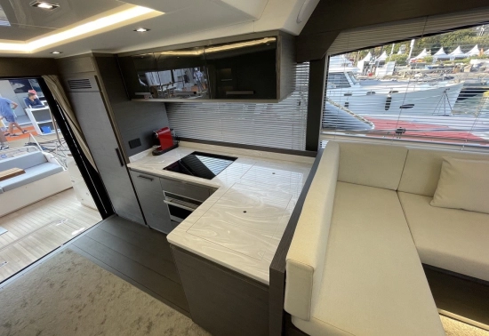 Cayman Yachts F580 nuova in vendita