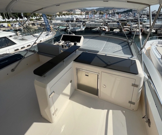 Cayman Yachts F580 nuova in vendita