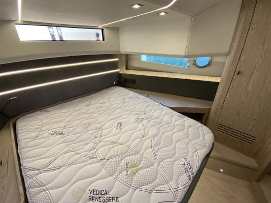 Cayman Yachts 540 WA nuevo en venta