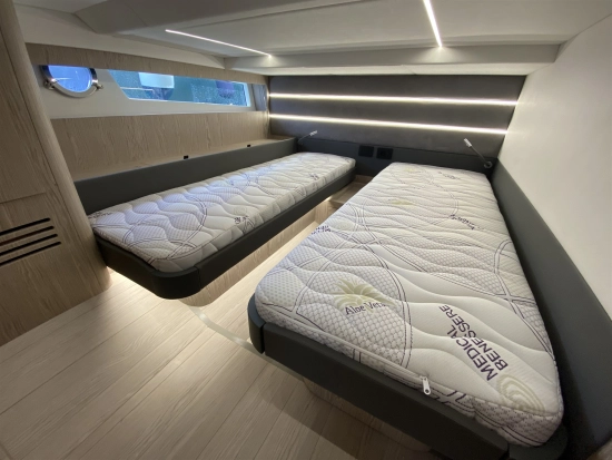 Cayman Yachts 540 WA nuevo en venta
