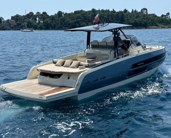 Invictus Yacht GT370 de segunda mano en venta