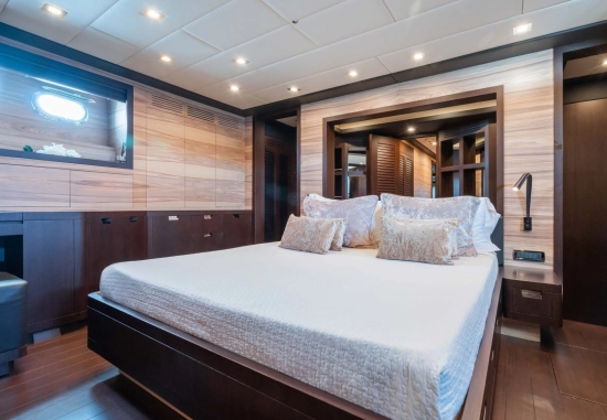 Overmarine Mangusta 80 Open usata in vendita