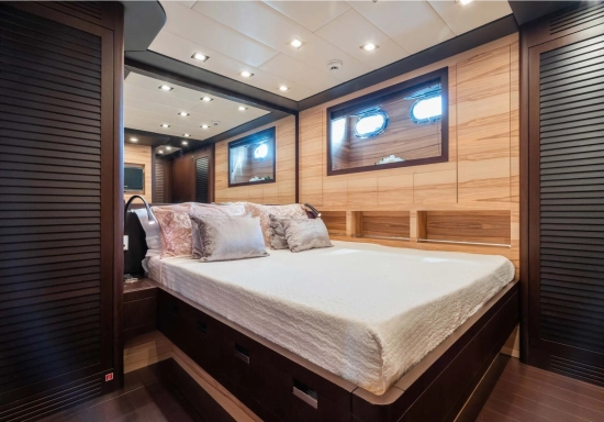 Overmarine Mangusta 80 Open usata in vendita