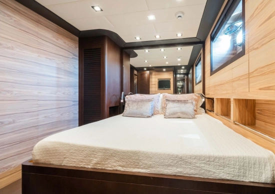 Overmarine Mangusta 80 Open usata in vendita