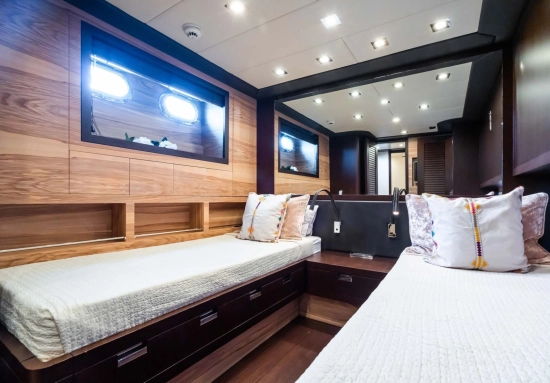Overmarine Mangusta 80 Open usata in vendita