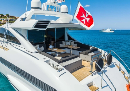 Overmarine Mangusta 80 Open usata in vendita