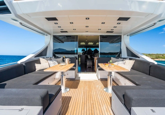 Overmarine Mangusta 80 Open usata in vendita
