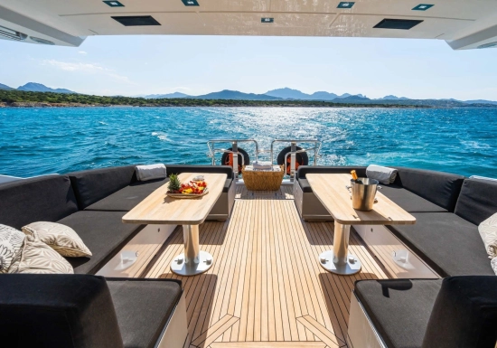 Overmarine Mangusta 80 Open usata in vendita