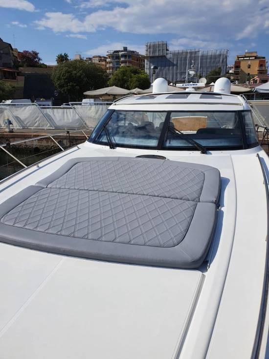Princess V 58 V58 usata in vendita