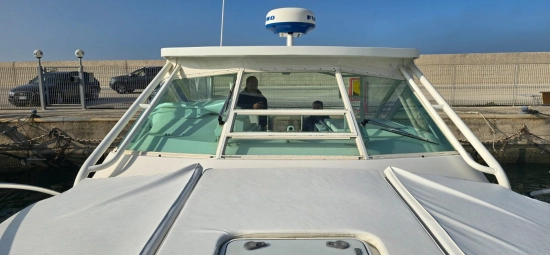 Cabo Yachts 31 Express usata in vendita