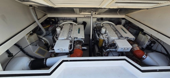 Cabo Yachts 31 Express usata in vendita