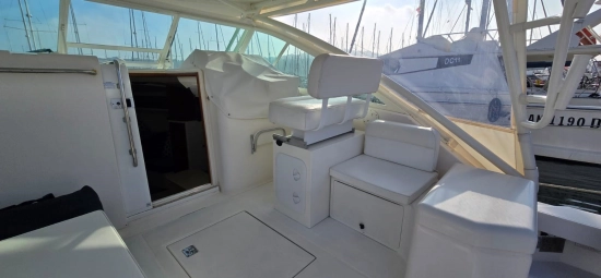 Cabo Yachts 31 Express usata in vendita