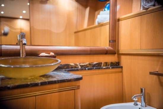 Overmarine Mangusta 72 Open usata in vendita