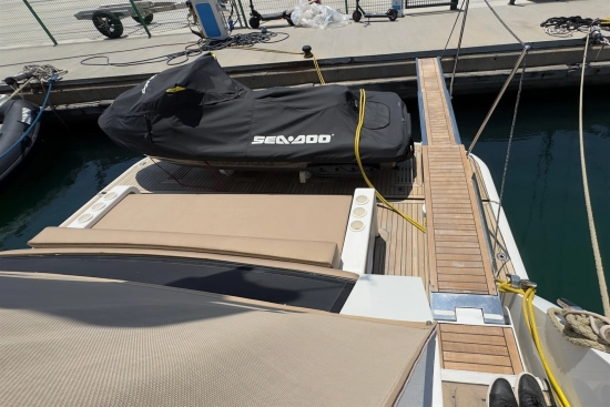 Fairline Squadron 60 usado à venda