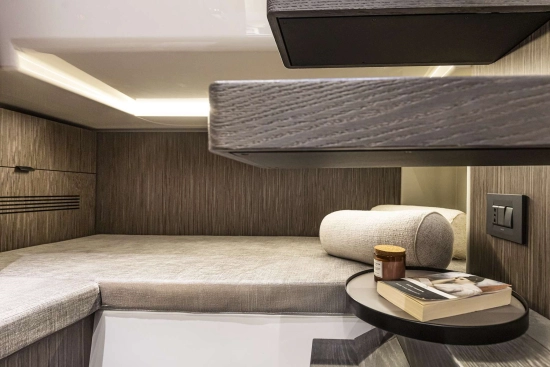 Cranchi A32 luxury tender nuova in vendita